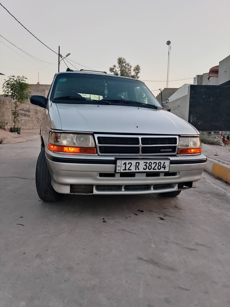 سلام عليكم عيني عندي گلايزر للبيع موديل 93 حجم 3000 محرك گير بشرط گشر داخل نضيف لون رصاصي فضي سنويه مشروع وطني لحد 2030تنتهي شرط التحويل بطاقه بنزين ⛽ بيها كهربائية شغاله مكاني كركوك سعر 36بي مجال بسيط ***********
