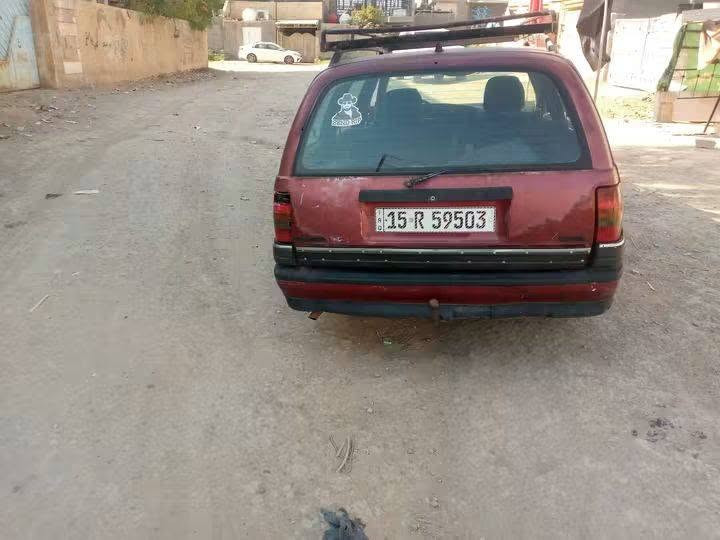السلام عليكم ورحمه الله وبركاته اوبل اوميكا ستيشن موديل 93سيارة بلاديه شغاله رقم انبار سنويه 31شرط التحويل ثاني يوم كهربائيات شغاله كيراكسي نضيف سياره حلوة السعر 18 وبيه مجال ***********@
