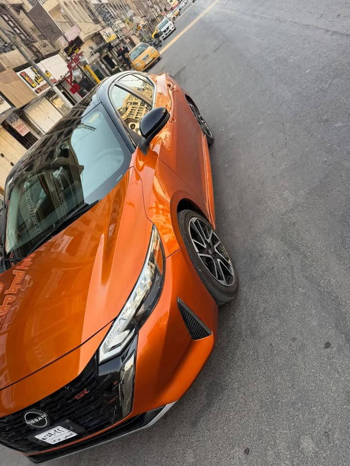 نيسان سنترا sr 2024
مواصفات معروفة السنترا تو كلر ماشية 
18000
رادار امامي وخلفي ونقطه عمياء وبصمة وتشغيل عن بعد وحساسات بصمة تشغيل وابواب اشاير بالمري ويل 18 وهواي بعد مواصفات 
السيارة باسمي فحص مؤقت جديدة وحادثهة حلو سطحي 
شخوط صبغ ربع الدعامية الامامية والخلفية وتكحيل جاملغ خلفي 
بارد كد شبر بالجاملغ الامامي والخلفي صور الحادث مرفقة ايرباك بردة وكشن فقط 
السيارة مكلفتني اكثر والله بس بعد السوك 
ب137 ورقة وبيهة مجال بسيط حك الجية مكانهة بالاعظمية السيارة
❤️السيارة اذا معجبك سعرهة او معجبتك كلشي اكو بالسوك اترك كلمة حلوة ياطيب 
*********** واتساب
