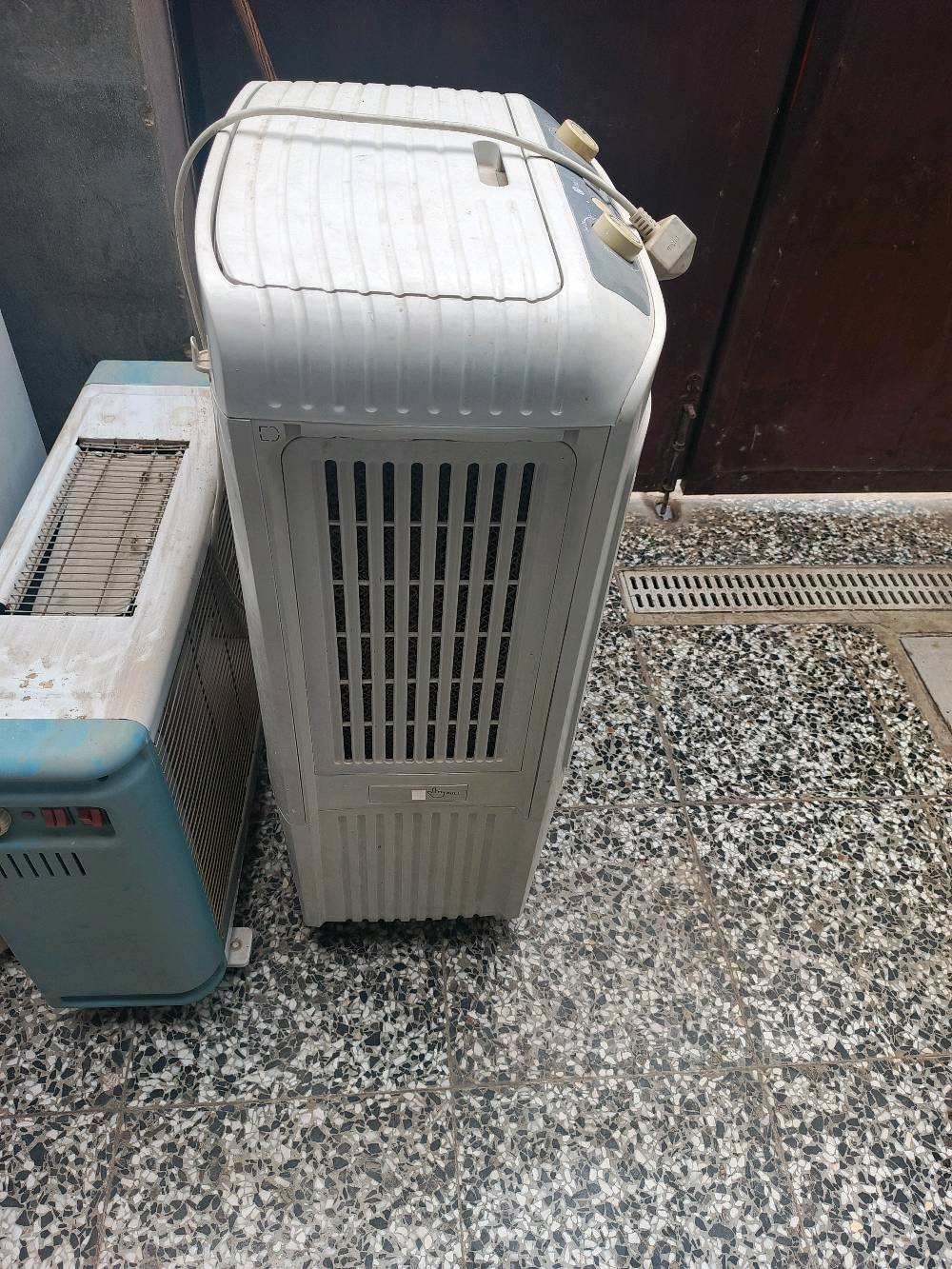 مبردة • حجم وسط • نظيفة