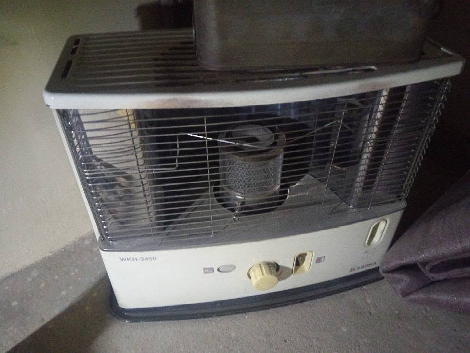 کۆمەڵیک ئەشیای ناۆماڵ بۆ فرۆشتن
زۆپای نەوت و کارەبای بە 60000 دینار
تەباخ 5 چاو بە 20000 دینار
زۆپای نەوتی یابانی خڕ 80000 دینار
زۆپای کوری = 20000 
لە سلێمانیم/ سەرچنار 
*********** السليمانية, العراق
