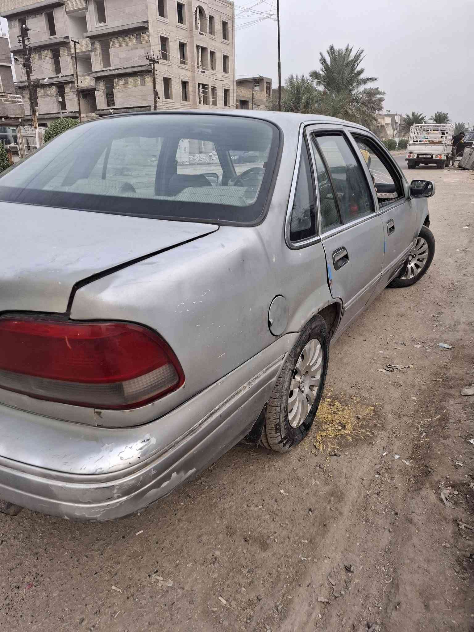 فراشه موديل ٩٧ كير ومكينه مفتوح نظيفات بس كشر يرادله ترتيب رقم ديالى
بغداد حي اور 
***********
