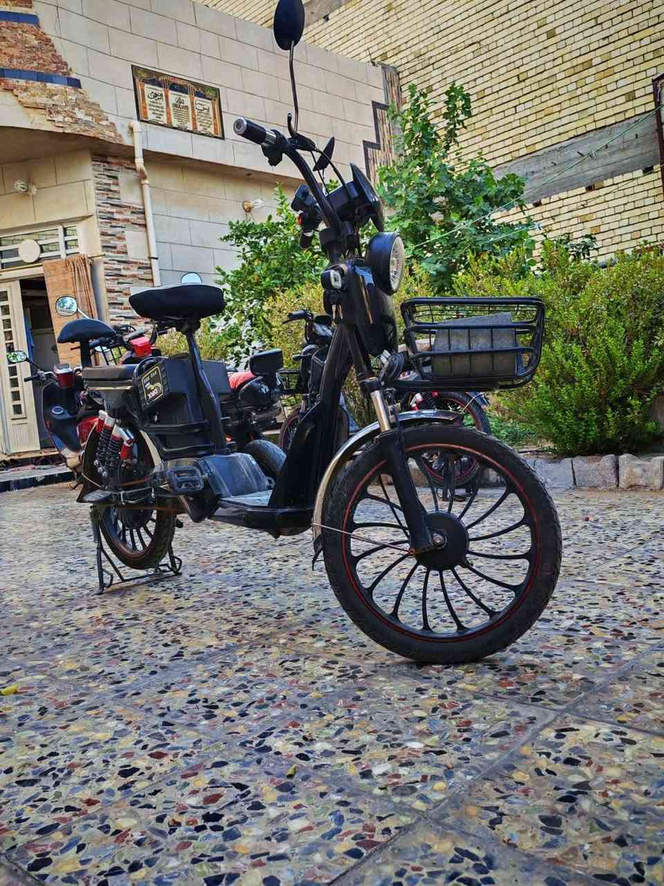 بايسكل شحن للبيع
بطاريات جديدات اقل 3 اشهر تايرات جوبلس جديدات سلة جديدة سرج جديد وجميع الكهربائيات شغال
السعر 275 وبي مجال للشراي
العنوان كربلاء حي العامل سوق الوسط
الرقم *********** او التواصل على الخاص
