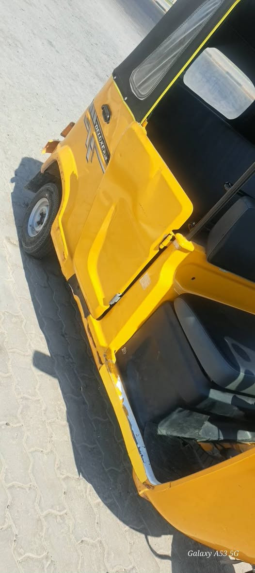 تكتك 22 رقم وسنويه بصره البدي كفاله مكينه بس زنجيل فقط تكتك جديده جاهزه سعر 7و750مكان البصره الحيانيه ***********
