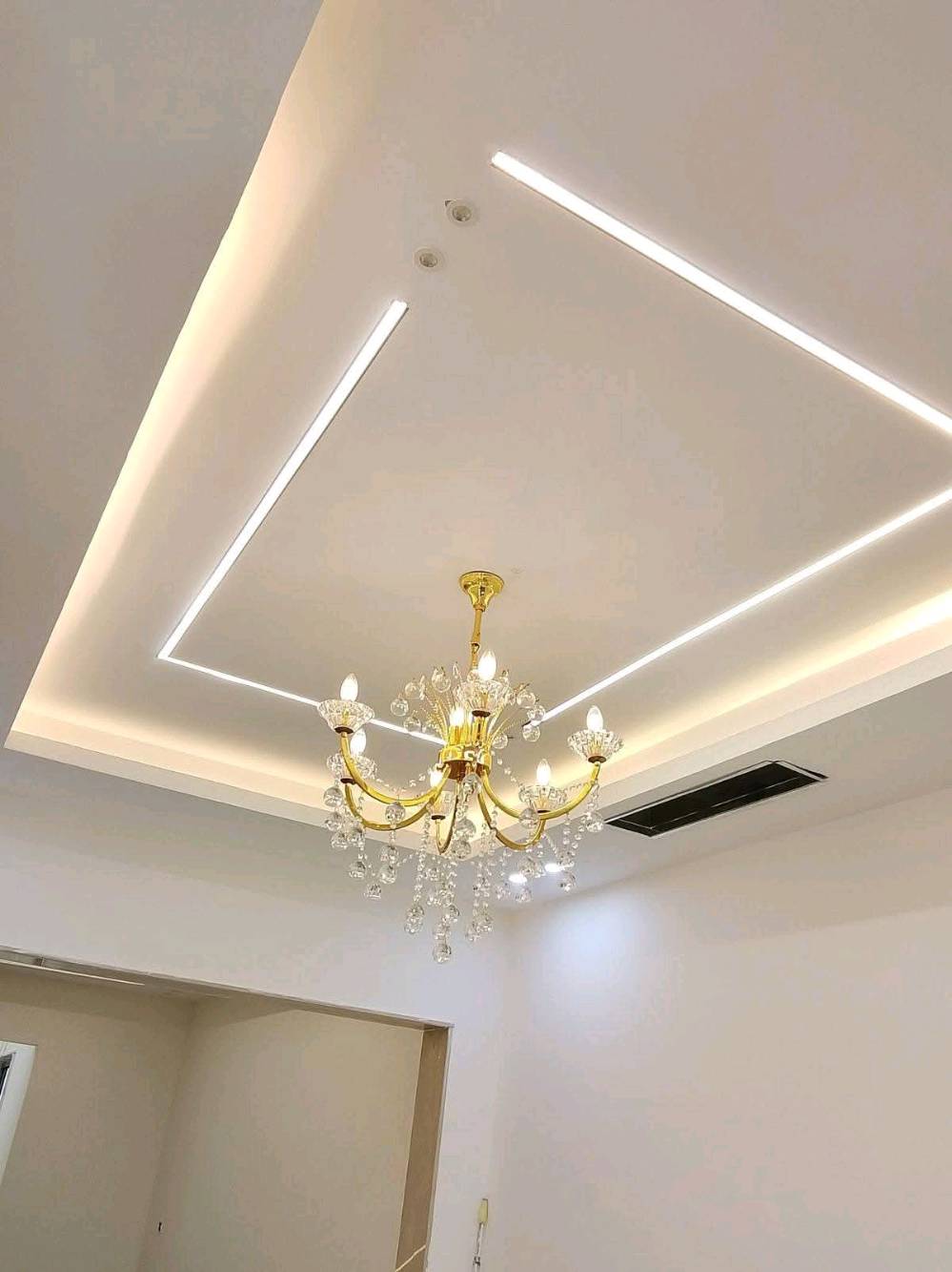 ديكورات داخلية • ديكورات خارجية • تصميم وتنفيذ