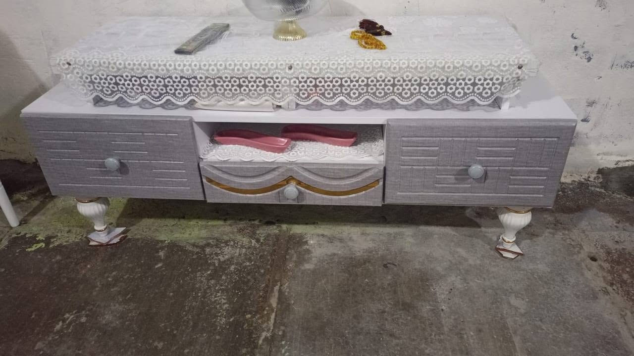 اثاث بيت كامل للبيع اي استفسار على الخاص او على رقم***********
