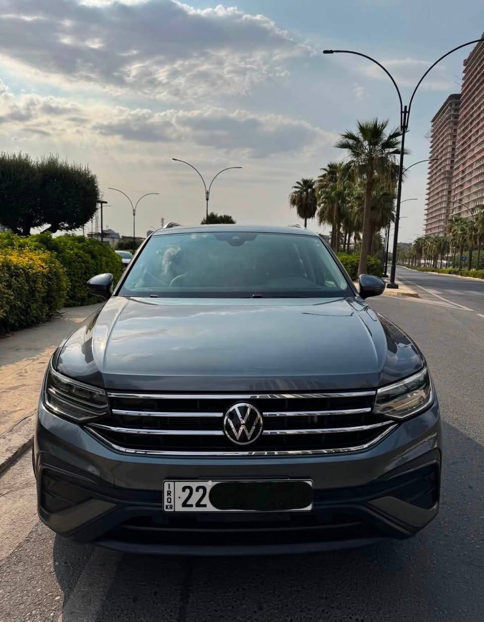 Volkswagen Tiguan 

فۆلکسواگن  تیگوان

مواصفات : SE ئەمریکی

  مۆدێل: 2022

 *بڕی ڕۆیشتوو: 19,000 Mil

مەکینە : 2.0T

 مواسەفات: ئەمریکی

 *سیستمی لێخوڕین:* 4MOTION (چوار تایە لێخوڕین / AWD)

 ڕەنگ: نفطی

 رەوش : پێش کەپس - تەنها ١ پارچە سبوغی هەیە دەرگای سایق.

 تایبەتمەندییە دەرەکییەکان: رادار جادە ، رادار سوکان ، رادار راوەستانی ئۆتۆماتیک ، پانۆراما و سلاید ، لایتی پێشەوە LED، ویلی ، ڕێڵی سەر بنمیچ.

 *تایبەتمەندییە ناوەکییەکان: کوشن هیتەر و جلد و کوشن کارەبایی ، شاشەی گەورەی لەمس، شاشەی دێشبووردی دیجیتاڵ (Digital Cockpit)، گێڕ ئۆتۆماتیک لەگەڵ دۆخی جۆراوجۆری لێخوڕین ، کارپلەی ، 

Whats app :  ***********

———————————————————-

Volkswagen Tiguan

فولكسواگن تيگوان

المواصفات: SE أمريكي 🇺🇸
الموديل: 2022
الممشى: 19,000 Mil
المحرك: 2.0T
المواصفات: أمريكي
الدفع: 4MOTION (دفع رباعي AWD)

اللون: رصاصي ميتالك غامق

الحالة: قبل الكپس، فقط قطعة صبغ بباب السائق.

المواصفات الخارجية:

* رادار طريق
* رادار ستيرن
* رادار توقف أوتوماتيكي
* بانوراما وسلايد
* لايتات أمامية LED
* ويل
* ريل للسقف

المواصفات الداخلية:

* كراسي جلد، هيتَر، وكراسي كهربائية
* شاشة لمس كبيرة
* شاشة دجتال للداشبورد (Digital Cockpit)
* گير أوتوماتيك مع عدة أوضاع للقيادة
* كارپلي

WhatsApp: ***********

