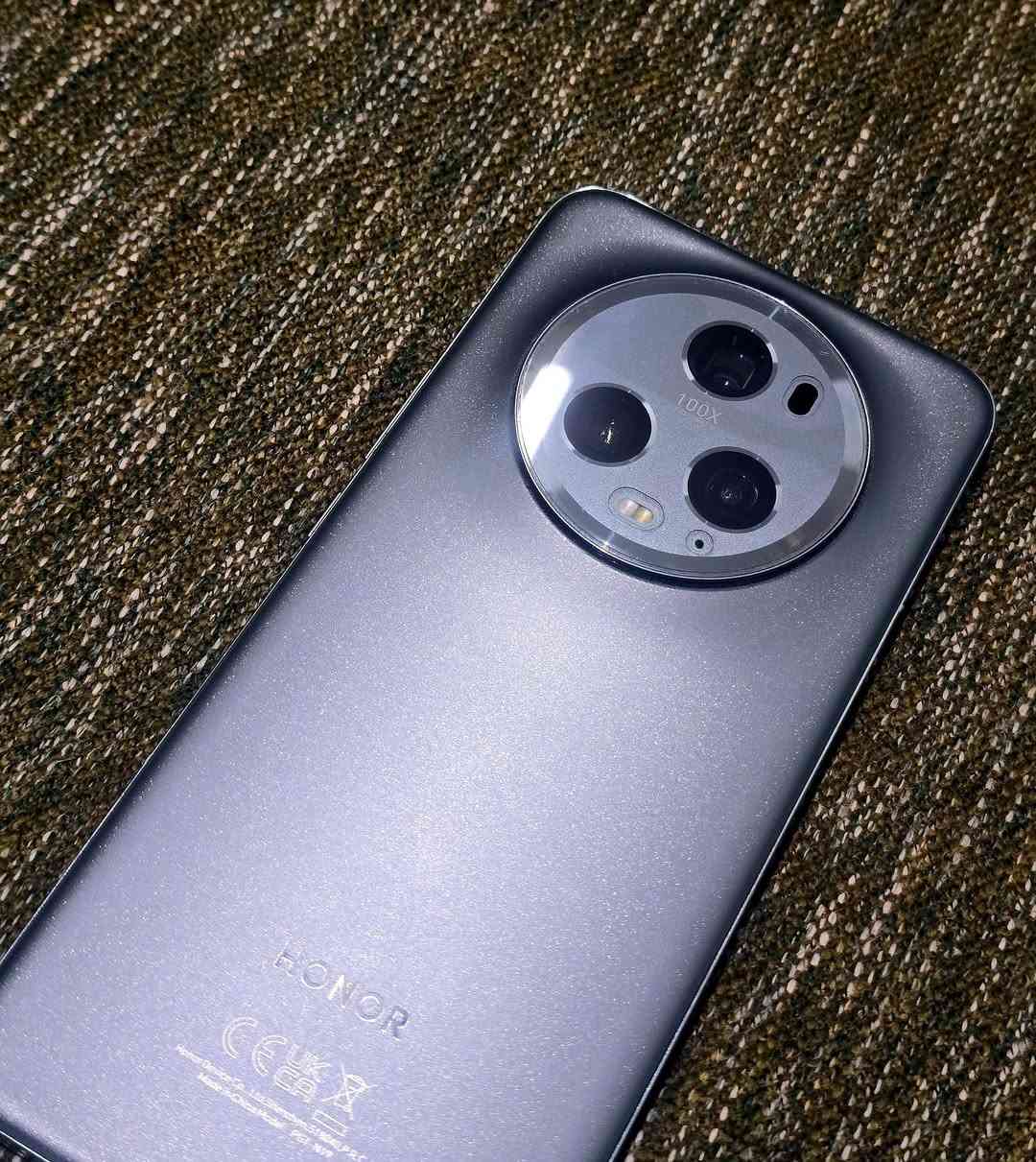 السلام عليكم
Honor Magic 5 Pro 512 Gb
هونر ماجيك ٥ برو گلوبال دبل سيم للبيع الجهاز نظيف جدا (نظافة 100%) و مكفول من كلشي، وتر پروف صار كم شهر من خلص الضمان مال شركة جبال، مستعمل قليل مشحون 275 مرة فقط
السعر ٥٦٩ الف 
*رجائا لا اتقارنه بالصيني و بدون ملحقات الجهاز مال وكالة جبال يعني گلوبال و ليس صيني دبل سيمكارت 512 گب و ملحقات كاملة مع الپاكيت 
**معروض ماجيك ٥ صيني بدون البرو  ب ٤٩٩ الف 
للاستفسار اتفضل خاص او الرقم *********** 
توصيل ماعندي 
مكاني سليمانية
تحياتي....
