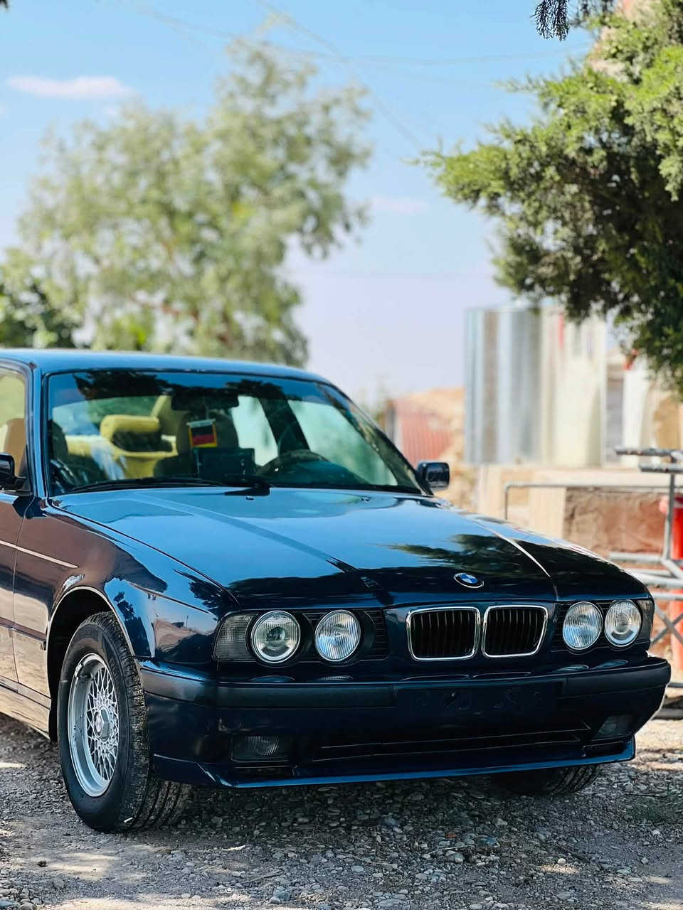 السلام عليكم بي ام 525 موديل 93
كير ومحرك شرط
طخم تاير بجم عريض دعاميات M السيارة جاهزة
رقم نينوئ بسمي تحويل ثاني يوم رقم دولي 
وباقي التفاصيل اتصل ع الارقام
السعر 60 اتصل وتدلل
***********
***********
