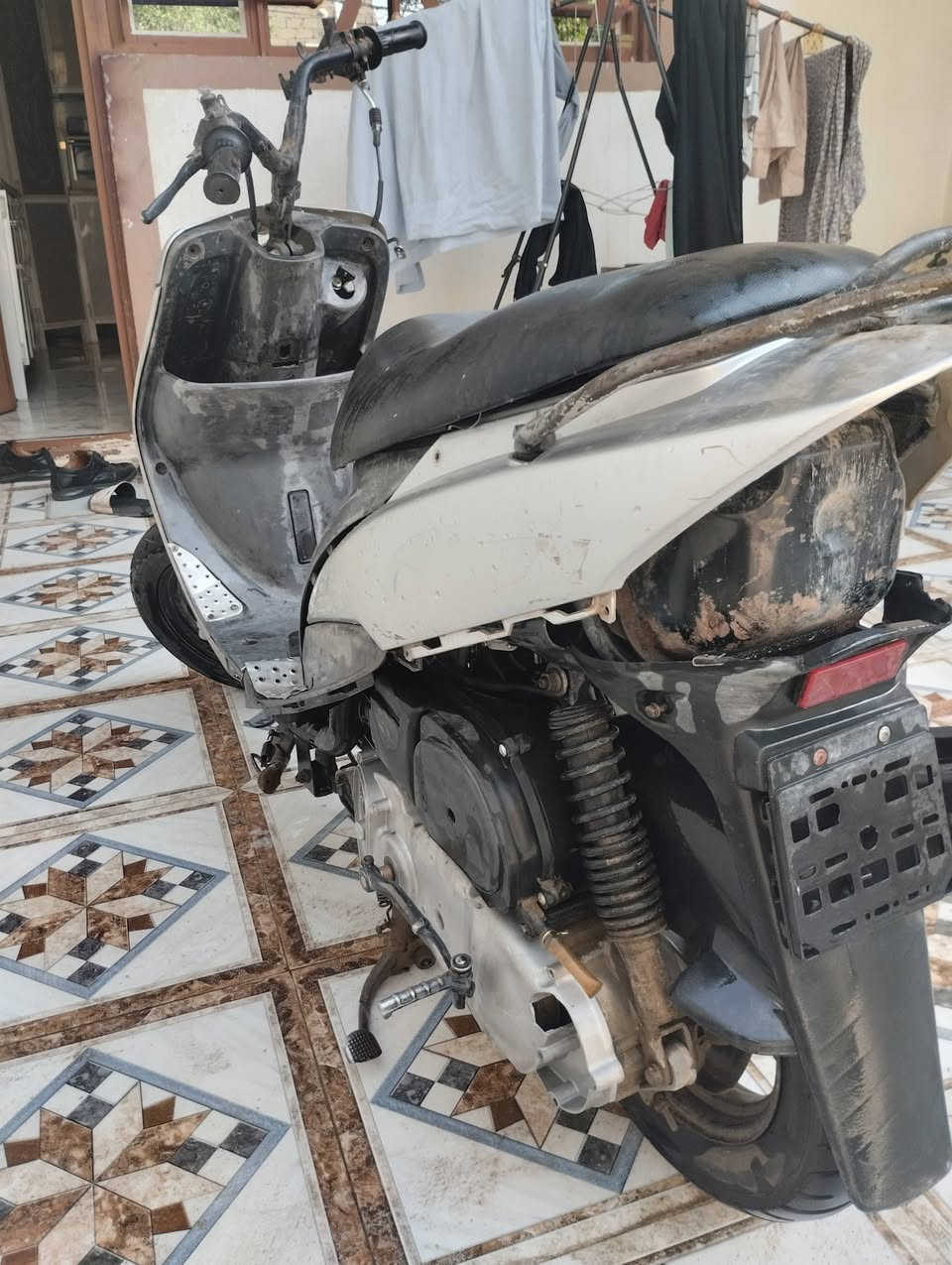 سلام عليكم ماكس منغولي رياضي تجفيت كلة جديد دبلات امامي خلفي جديد تاير خلفي جديد هندر كامل جديد نكرة بكل وقت يعني تعمير جديد يرادلها ترتيب بسيط مكاني بعقوبة التحرير *********** السعر 250وبيها مجال كلش بسيط
