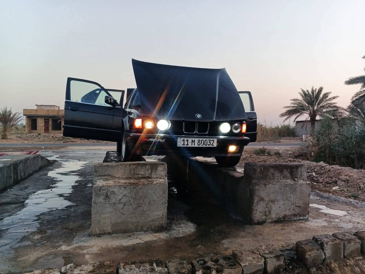 السلام عليكم بي ام 735 موديل 1992 مكينه كير حداده تخم  تبريد ثلج قطعتين تاير بل كارتون اكسل كهربائية شرط عليه الجهاز واير تجطيل ما بيه سياره مال جناي رقم بغداد اب اسمي تحويل ثاني يوم سياره جوه السوك بسبب الظروف 45 بيه مجال التواصل عله الرقم ***********
