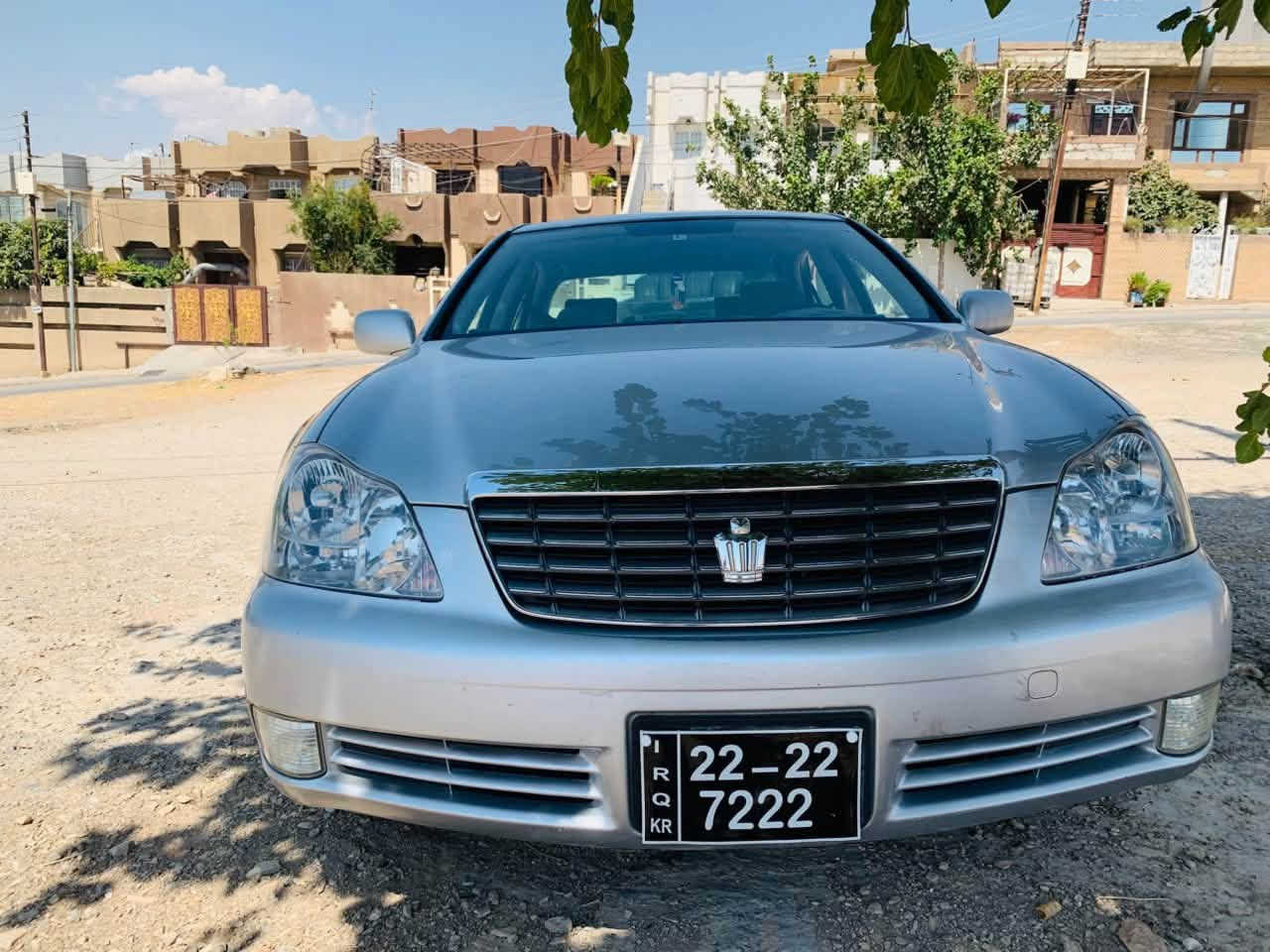 شاهینەی 2006ڕۆیاڵ(بڕاوە) سویچ 47 گەڵاو معامەلە
سەخفی وەک شوشەیە 
سەخف و داعم و لێدراوی و کەڤەر و شانسی بەشەرت
شوخت و قوپاوی نیە
شوێن مووسەکانی چاک کراوە
کۆدی بۆ نەکراوە
مەکینە بچوکی گێڕ گەورە 
گێڕو مەکینەو دوکەڵی بەشەرت
ناو ڕەساسیە
دوو دوگمەیە
کامل مەسروف کراوە
چوار تایەی تازەی لەژێرە
تەبریدی مەزبوتە
ئاوێنە کارەبای 
کونی گەرمی گیراوە
برێکی بەستراوە
مەجموعەی سوکانی لێکززە زۆر نەرمە
شوێن سلێمانی
***********
