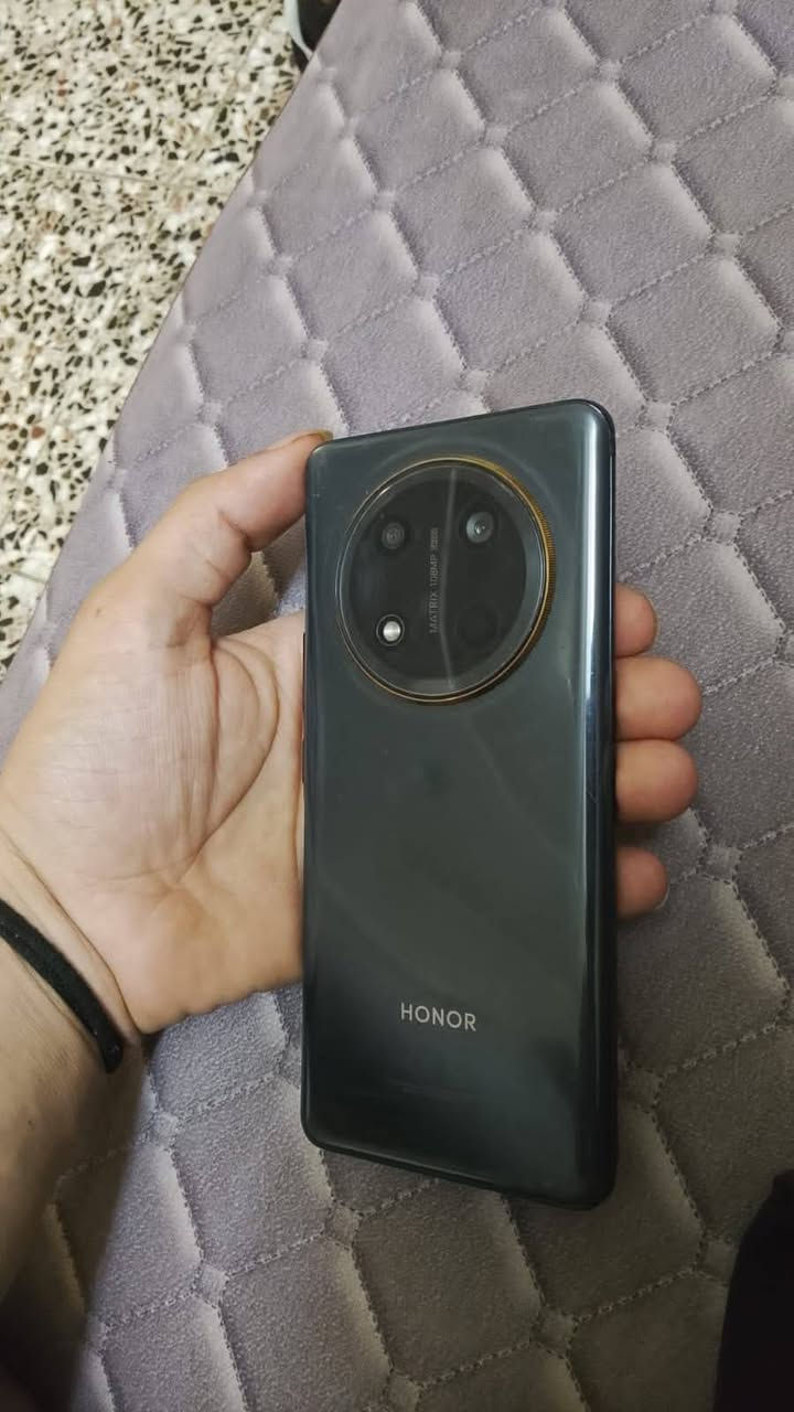 السلام علیکم موبایل للبيع
بعده جدید بس بس کسر بشاشه HONOR X9 ممثر علی شاشه ابد عارضه ب375 
*********** وتساب
