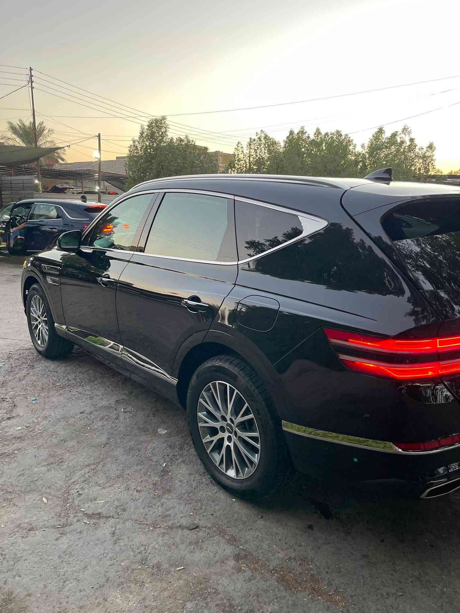 جنسس Gv80 2022
وارد امريكي بدون حادث شبه كلين بيهة بس الشباج مكسور بدون قطرة صبغ كفالة 
ماشية 38,000 mi
مواصفاتهة base بانوراما حساسات ومعروفة مواصفاتهة رقم اربيل باسمي تحويل مباشر
مكانهة بغداد حي الاعلام
***********
