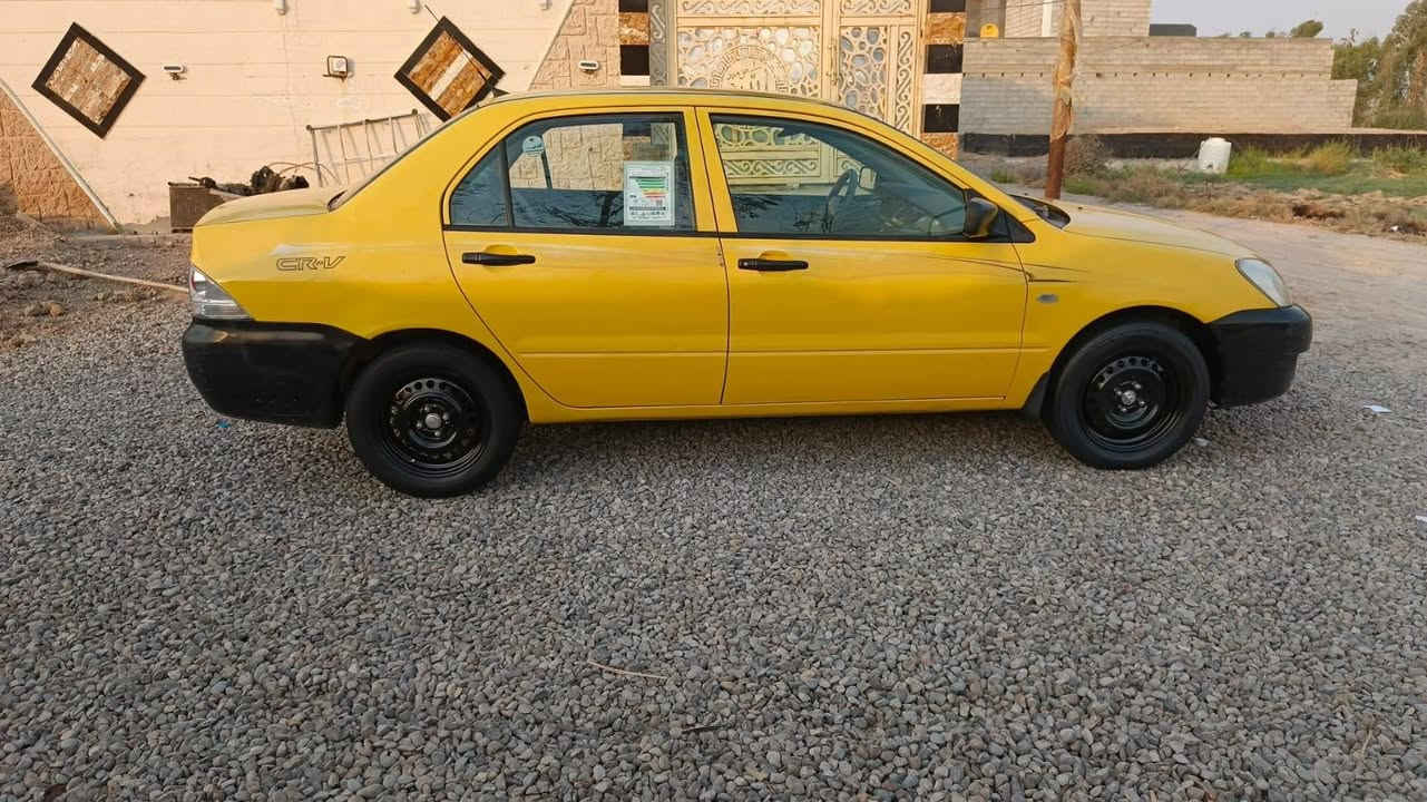 السلام عليكم 
لانسر للبيع موديل 2010بسمي رقم بغداد رقم جديد سنوية 31بيهه صبغ قفط هلالات جاملغ كير عادي محرك 1600مابيهه كل نقص العنوان ديالى السعر 68رقم الهاتف ***********
