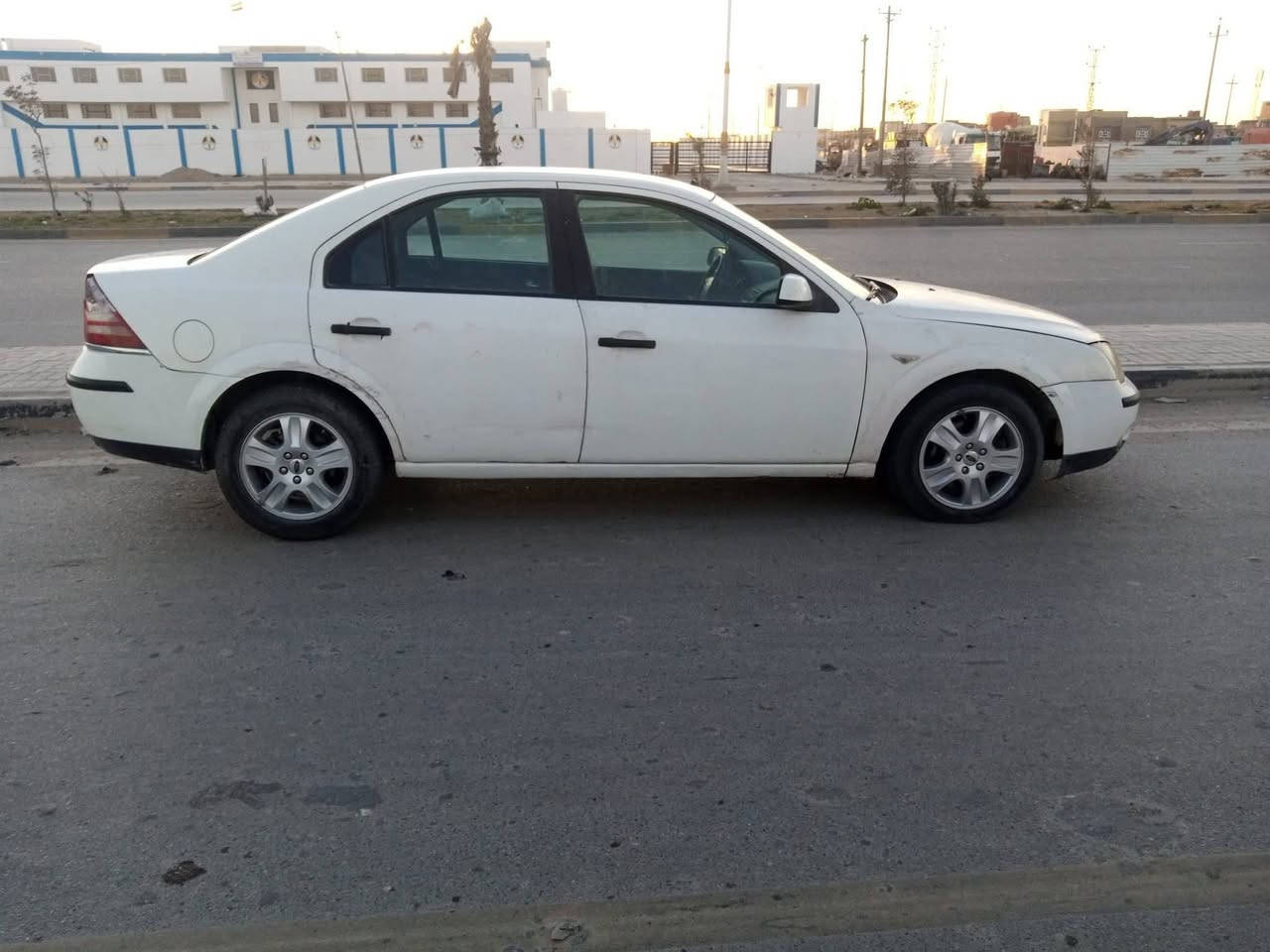 فورت ٢٠٠٦ جاهزة  ونظيفة حييل
للبيع 
المكان الديوانية قضاء غماس 
***********
***********
السعر ٣٥
