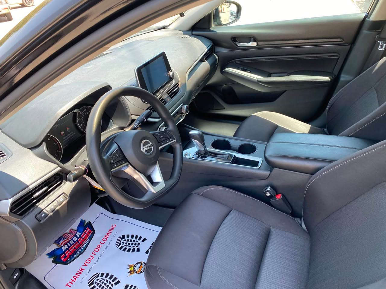Nissan altima 2020 
مواسەفات ( S ) - مۆدێلی ٢٠٢٠ - تەنها ١ پارچەی بۆیاخە -
تەنها ( ٦٨ هەزار ڕۆیشتووە ) - ئیرباگی نەتەقیوە 
سەنەوی و رەقەمی تازەیە 
گير و مەکینە و کارەبایی و تەحویل و غەرامە بە شەرت 
لە سلێمانیم 
*********** السليمانية, العراق
