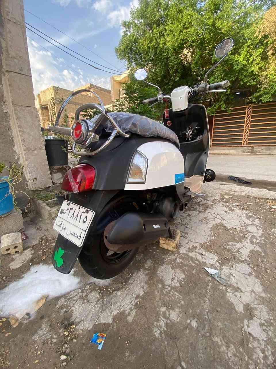 بوليس • ابيض • مكفوله