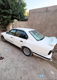 بي ام دبليو ٥٢٥ • ١٩٨٨ • محرك ٢٠٠٠