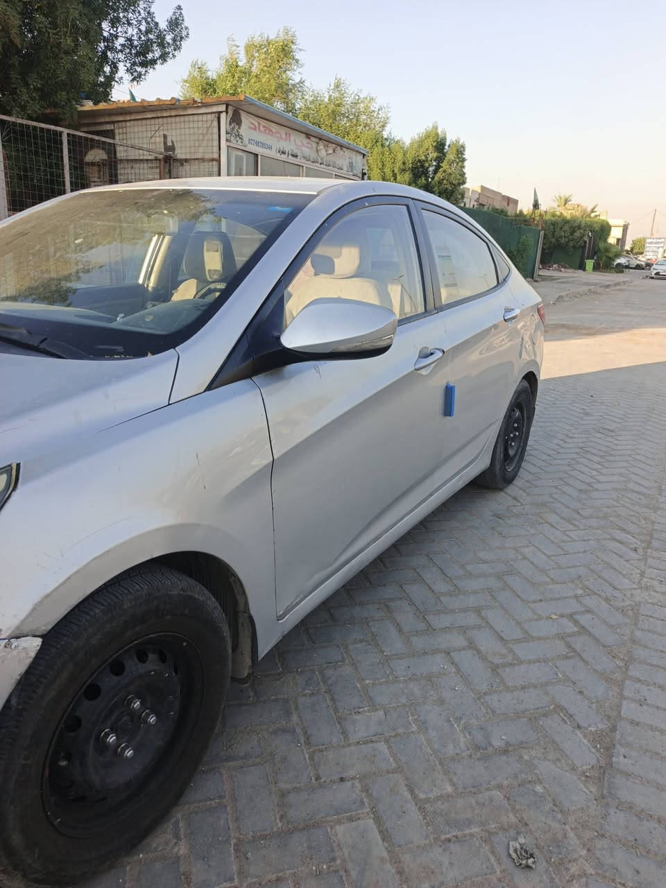 اكسنت  2016 خليجي بيهه طخات السعر 
80 ورقه مكاني بغداد حي الجهاد 
***********
مكلف بالنشر اي معلومات ما عندي اتصل
