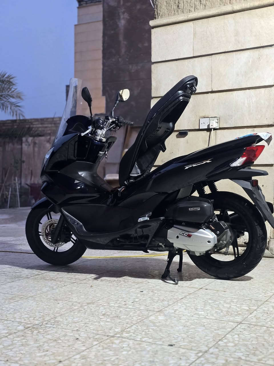 السلام عليكم دراجة pcx جيل ثاني 150 Jf ياباني للبيع الدراجة كفاله عامة مال بيت كفراتها كبس نازله رمبه شهر 2 بهاي السنه بانزين محسن ودهن موتل كله اصلي ماشيه 17 الف تفاصيل اكثر 
الاتصال او واتساب 
***********
