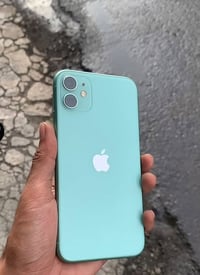 ايفون ١١ • ١٢٨ جيجا • بطاريه ٧٩%