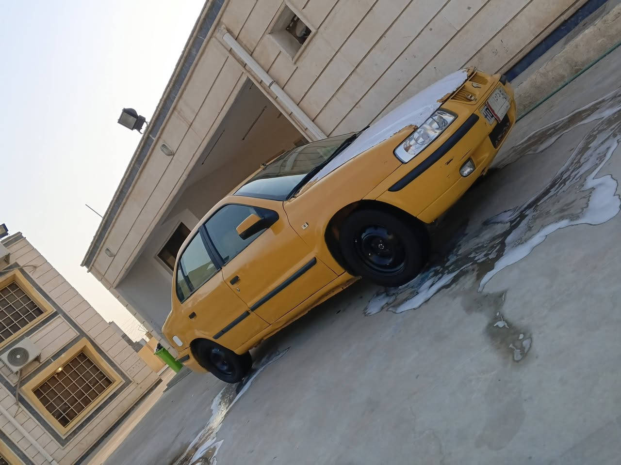 سمند 2012 محرك وكير حداديه نضيفات
تبريد شغال للبيع 20 وبيها مجال قليل 
***********
