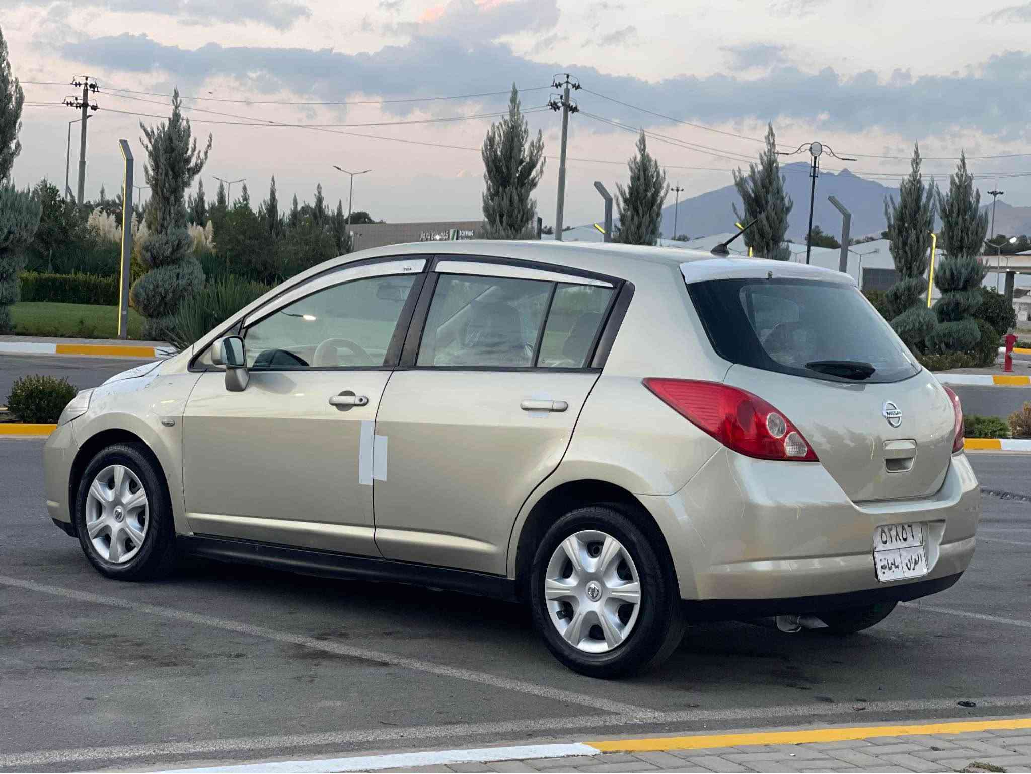 Nissan Tida 2007 

سعری ٦٨ گەڵاو معامەلە 

مواسەفات 
ناو زەرد 
٤جام کارەبا 
گێڕ ئۆتۆماتیک 
ئاوێنە کارەبا 

گێڕوو مەکینە بەشەرت 
کارەبای بەشەرت 

٤ پارچەی بۆیاخە 

سەیارەکە لە سلێمانیە 

ژمارەی موبایل *********** السليمانية, العراق
