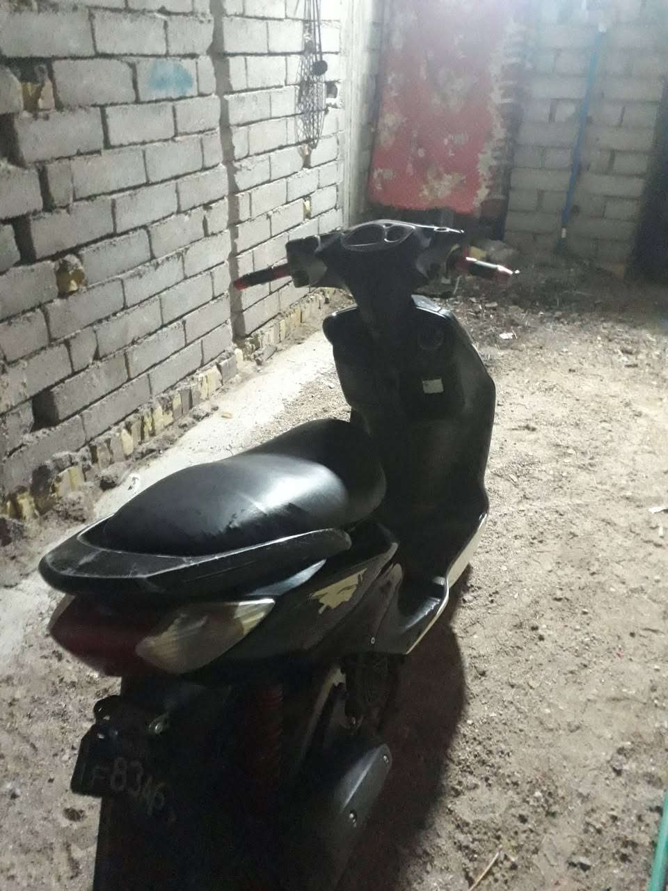 سلآم وعليكم  سكنس نثيه للبيع جاهز من كلشي نكر سلف توني مجفتها سرعتها ١٤٠ ما تذب عليها شي كلشي جديد بها سعرها ٦٥٠ وبيها مجال قضاء المدينه رقمي ***********
