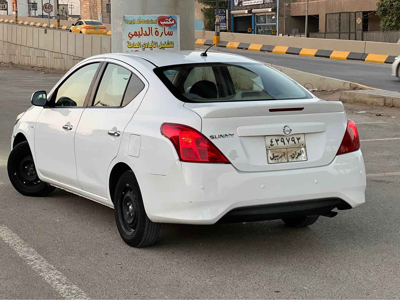 السلام عليكم 
صني هندي 2018    س 88$
رقم اربيل تحويل او وكاله حاضر 
محرك كير حداديه تبريد كهربائيات كله جاهز 
بيه صبغ جاملغ وبنيد بدون وداخل اصبع وره الايت فقط 
سونار مرفق مع الصور مكاني بابل مركز المدينه 
*********** حلة, بابل
