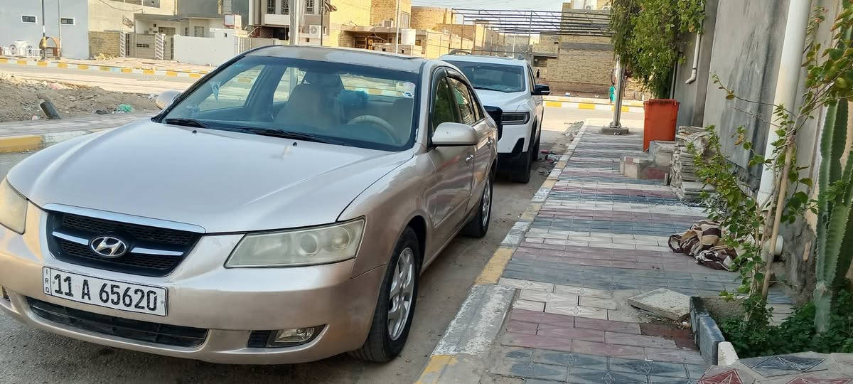سياره سوناتا موديل ٢٠٠٦
سياره فول مواصفات بناراما وتحكمات ستيرن
تبريد تدفئه شغاله + تدفئه كشنات 
سياره حداديه تخم تاير جديد 
محرك 6 سلندر مكفول 
سياره ضربته خلفيه بل صندوق + وارد امريكي 
رقم بغداد تحويل ثاني يوم 
📍العنوان ذي قار قضاء النصر 
الاستفسار الاتصال على رقم *********** _***********

