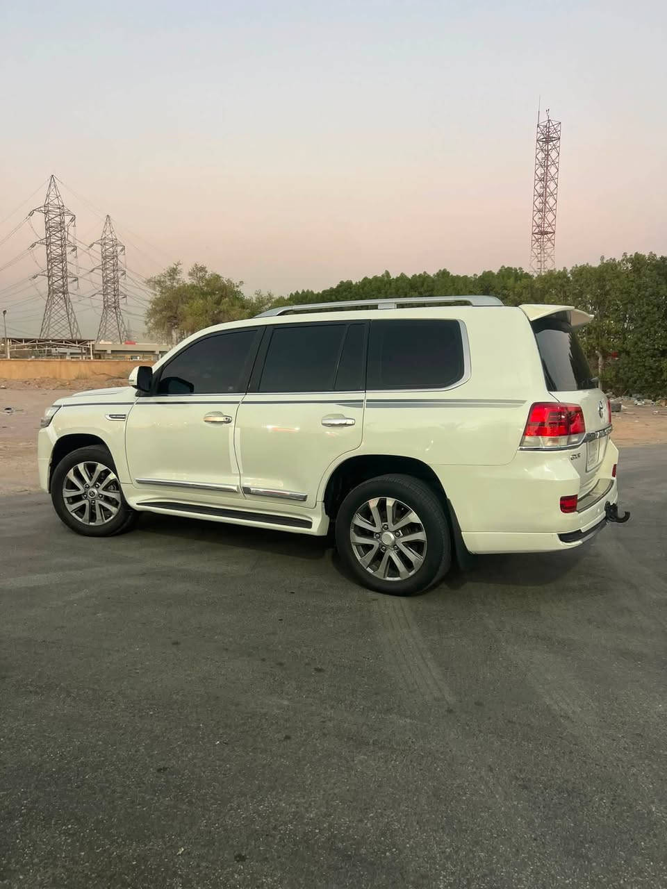 السعر 218🌹
بيع او مراوس بأقل 

انضف لاندكروز محدثه 👍
اخوان السياره جديده كلش لا تقيسها 
مثل الي محدثات ومكلوبه او صبغ عام هاي 

بدون قماره وبدون دواخل
وحالياً بديها صافي بدون شخط بدون بارد

لاندكروز 2009 محدثه 2021 داخل وخارج بلكامل حتى اليدات والبصمه 

بيه صبغ حزام 
القماره مكفوله بدون صبغ 
شرط تفحص سونار وين ميعجبك
وبدون ضرر داخلي 
شرط شواصي كفاله تكم كفاله 

بريم اصل فول مواصفات 
محرك 6 سلندر ع وضع الشركه 

رقم بابل بأسمي تحويل مباشر 

بيه منضومة غاز 
يعني انسا شي اسمه إصراف 
تفولها ب10 آلاف تفتر بيه اسبوع 

مكينه وكير وحداده مكفولات 
تخم تاير جديد 

جاهزة وبدون نقص وبلعافيه ع الياخذها 🌹

السعر 218 🌹
بيع او مراوس بأقل

***********
مكاني النجف / الكوفه
