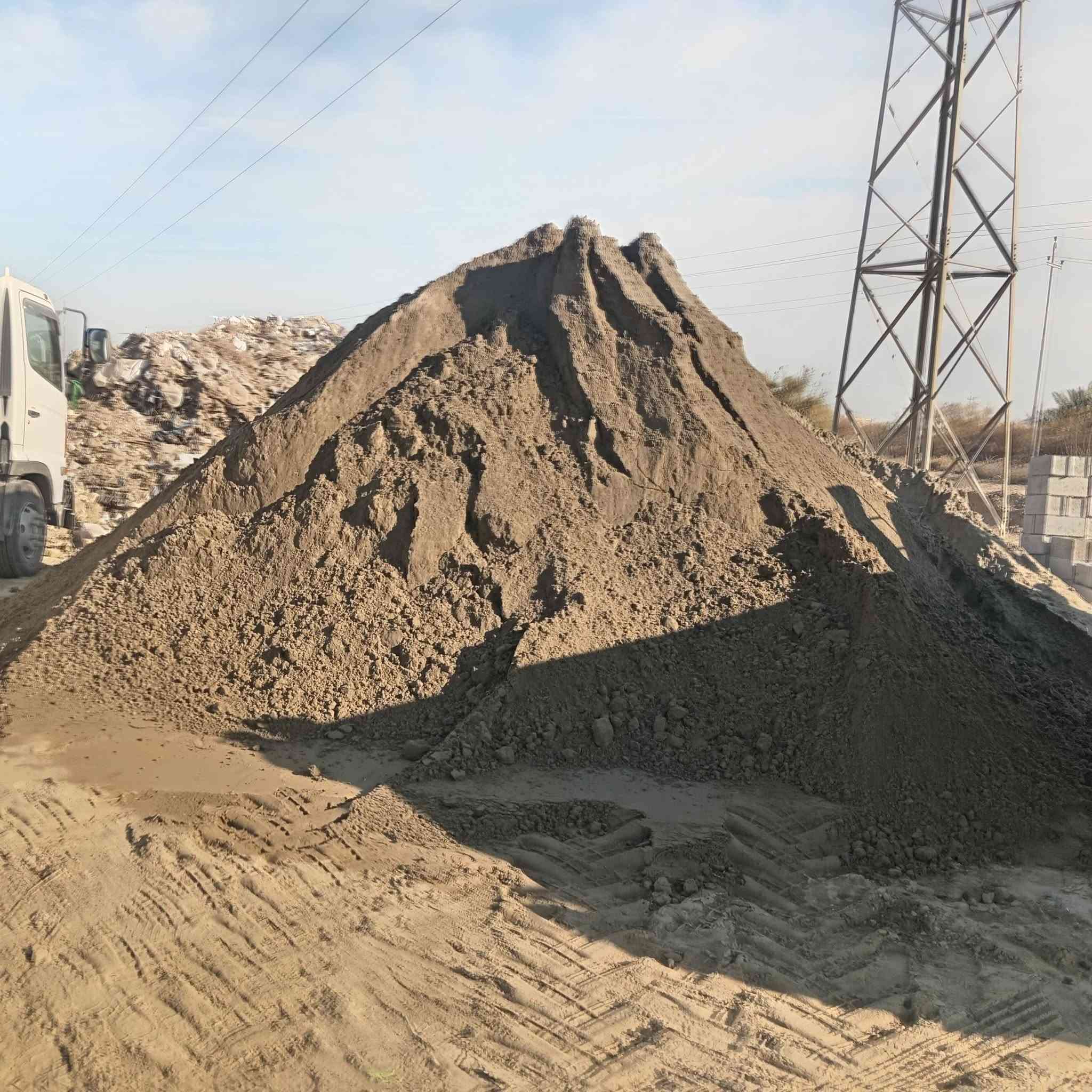 يوجد الديناء جميع مواد البناء من رمل عادي رمل مختبر رمل مغسول طابوك ابلوك اسمنت ابنواعه رقم الهاتف ***********
