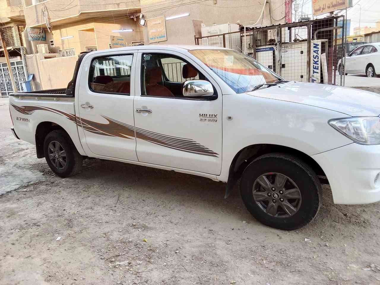 هايلوكس • للبيع
