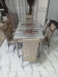 طاولة طعام • ست كراسي • نضيف
