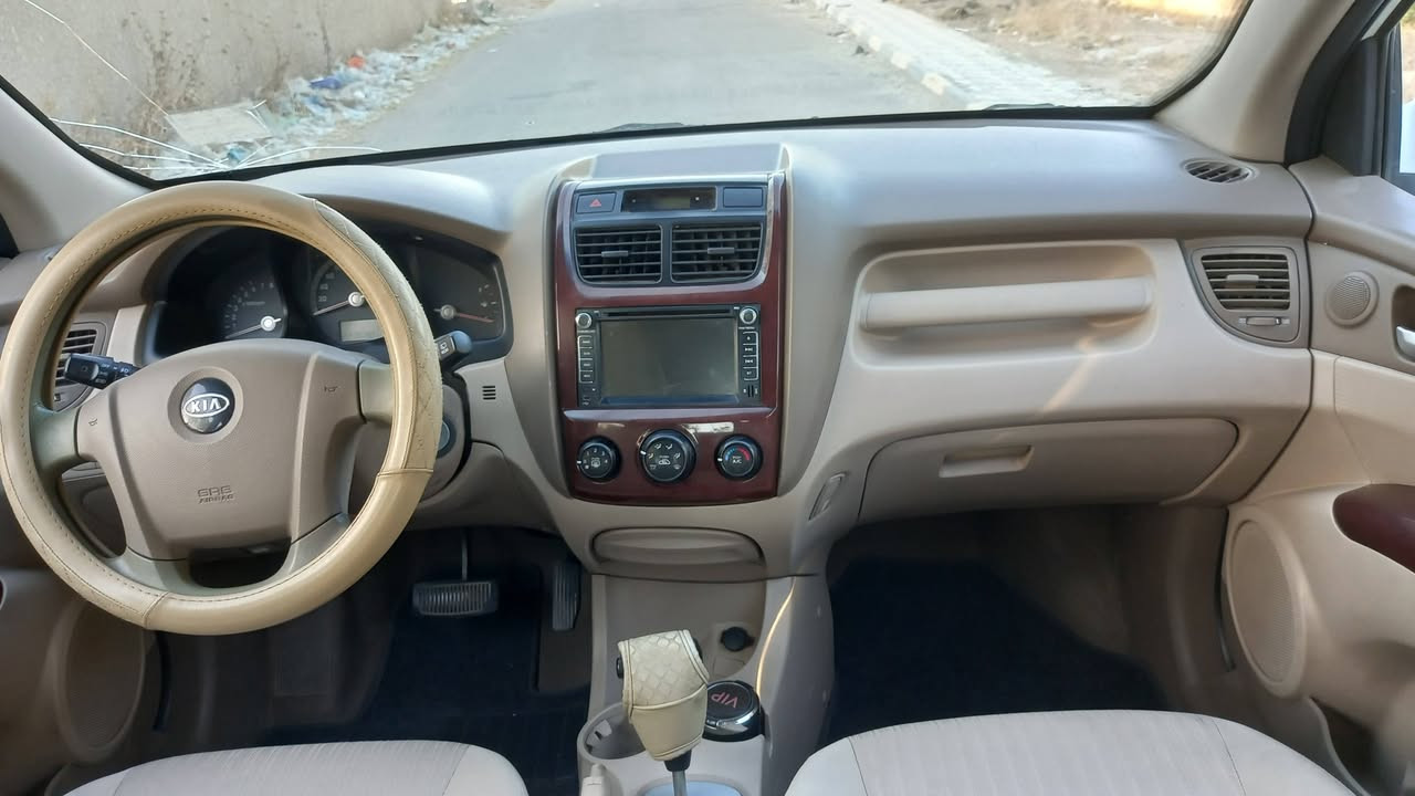 السلام عليكم سبورتج موديل ٢٠١٠ خليجي رقم بغداد جديد بدون ضربه بدون صبغ مكفوله جاهزه من كل شي كير ومحرك وتبريد وحاديه تخم تاير جديد داخل نظيف محرك ٢٠٠٠ السياره نظيفه حيل السعر ١١٨ مكاني بغداد حي الاعلام قريب على تقاطع درويش ***********
