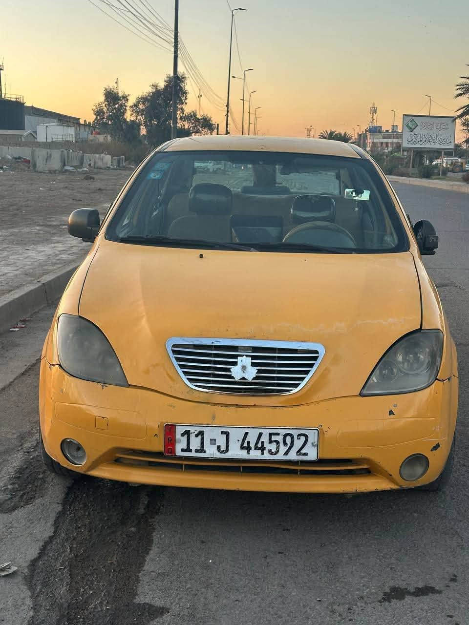 سلام عليكم طيبه ٢٠١٥ للبيع سياره بيه مكينه جديده  كفاله مكينتهه سياره يرادله ترتيب بيه نواقص بسيطهه ترتيب كهربائياته لسياره معروضه ب٣٠ وبيه مجال للشراي *********** مكانه بلديات
