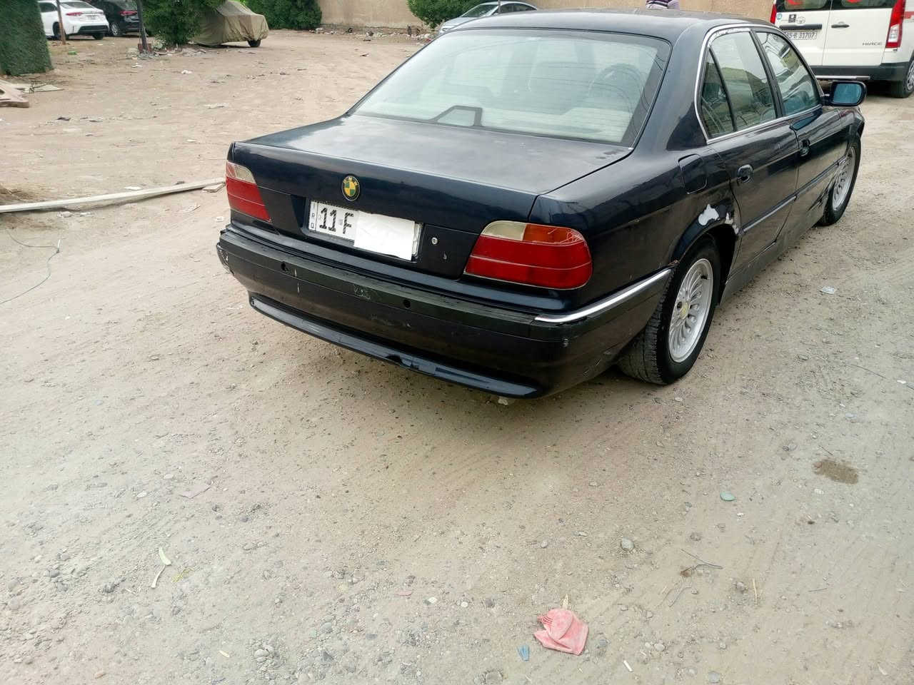 السلام عليكم BMW كاسحه موديل 94 حجم 740 محرك 8سلندر كير تمساح محرك وكير خير من الله لا تنقيص لا تبخير رقمه بغداد نكليزي بسمي  لو حبري لابيهه خياس ولاضربه يحتاجله بعض ترتيبات تجي وشوف اني شداله شاشه كامره خلفيه صدر اماي كله جديد من عده دبلات فيت بم جديد اصلي بلادي مالهه باتري جديد زوج تايرات امامي جديد السعر 42وبيهه مجال بصيط العنوان بغداد الغزاليه او شعله رقم هاتف ***********
