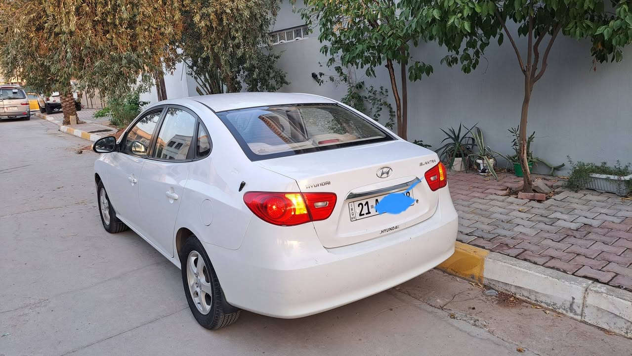 النترا خليجي 2011شرط المحرك والگیر
تدفئة وتبريد شغال وتخم تايرات  واستيكر بانزين مابيها صبغ فقط قطعتين بارد مواصفات السيارة معروفه عند الجميع والباقي موضح في الصور

مكان السيارة خانقين 

والسعر 108$

***********

نص مكتوب في الصور:
- IQ CARS
