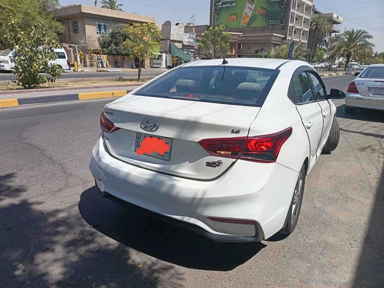سلام عليكم اكسنت خليجيه موديل 2020 ماشيه 65 الف بدون اي ضربه ولاصبغ بيها كم شخط بسيط سياره ع وضع الشركه  سعر 120 وبيها مجال مكان بغداد  شارع فلسطين الاسفسار ***********
