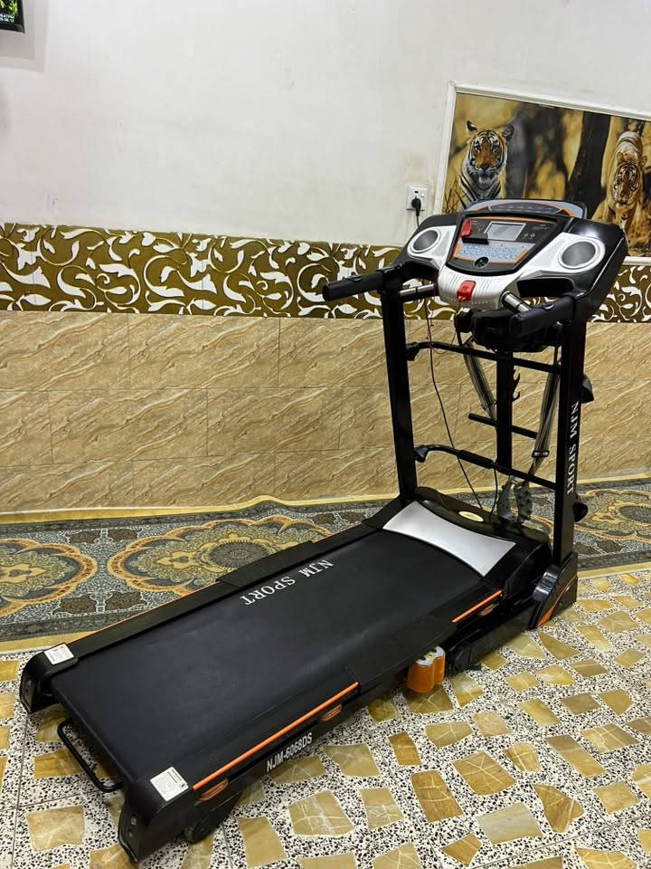 جهاز جري جبلي دبل ماطور جداا نظيف حديث  شاشه لمس تحكمات لمس سرعه عاليه16.8 نظيف يحتوي على اكواب عدد2 وستاند موبايل بي شاشه تعد رقت سعرات حراريه قياس نبضات القلب مسافه مقطوعه مفتاح امان بي رجاج تكسير شحوم وبي شناو بطن بي اواكس بلوتوث شاحن موبايل وحاسبه جهاز يطبك ومياخذ مساحه يحمل 140 كيلو سرعه عاليه سعره 280 الف بغداد يوجد توصيل محافظات ***********
