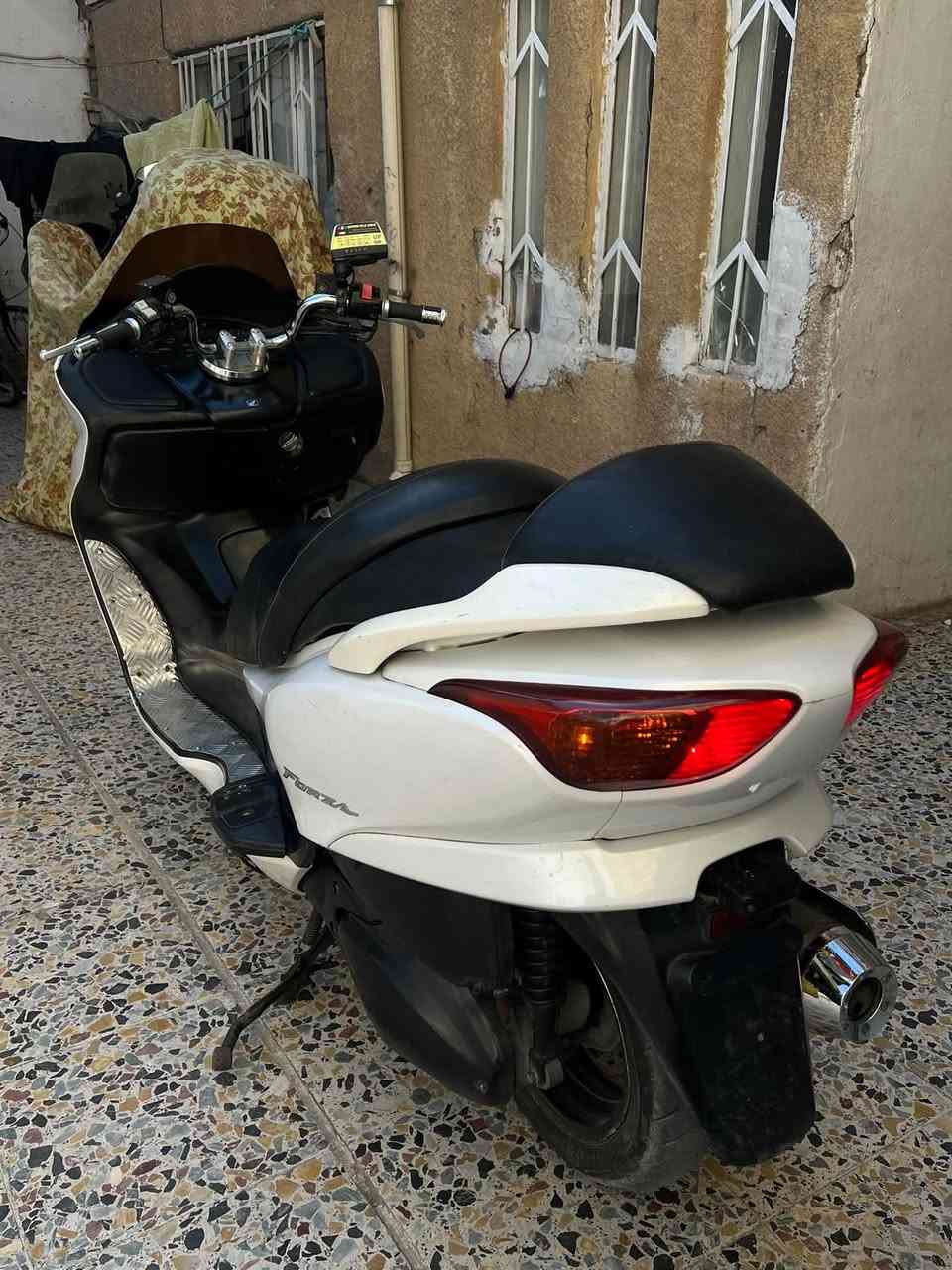 فورزه 0️⃣ 8️⃣ بصمه
جاهزه دراجه مابيهه نقص 
ستان كهربائي كلوب جنطه 
لايتات زنون سماعات بلاديه
امبثري مكاني بغداد ***********
السعر مليون وميه
