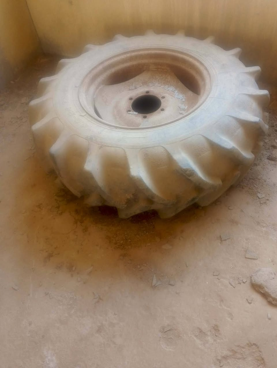 باذره ناردي ايطاليـه لـلـبيـع جـاهزه للـعمل شـد وبذر... 
المحافظة: واسط ناحية لاحرار 📍
السعـر: لاتصال عله رقم لهاتف ***********📞
