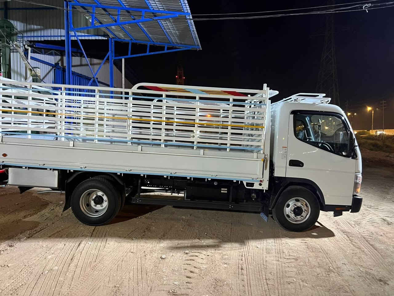 🚙 كنتر موديل 2025
🇰🇼 كويتي محسن
📍 ماشية 20 ألف كم
🔧 محوّرة 17 ونص
🪪 رقم بغداد

📞 للتواصل:
***********

