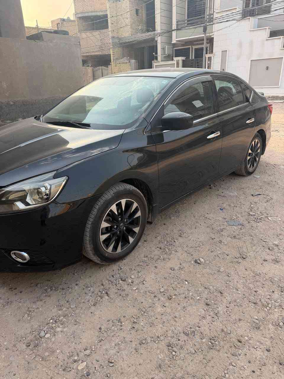 السلام عليكم 
نيسان سنترا 2019 فئة SV وارد امريكي نص فول رقم بغداد  بأسمي السيارة جاهزة  و بسعر مناسب 95 ورقة و بيها مجال بسيط مكانها بغداد  للأستفسار الاتصال بالرقم ***********
