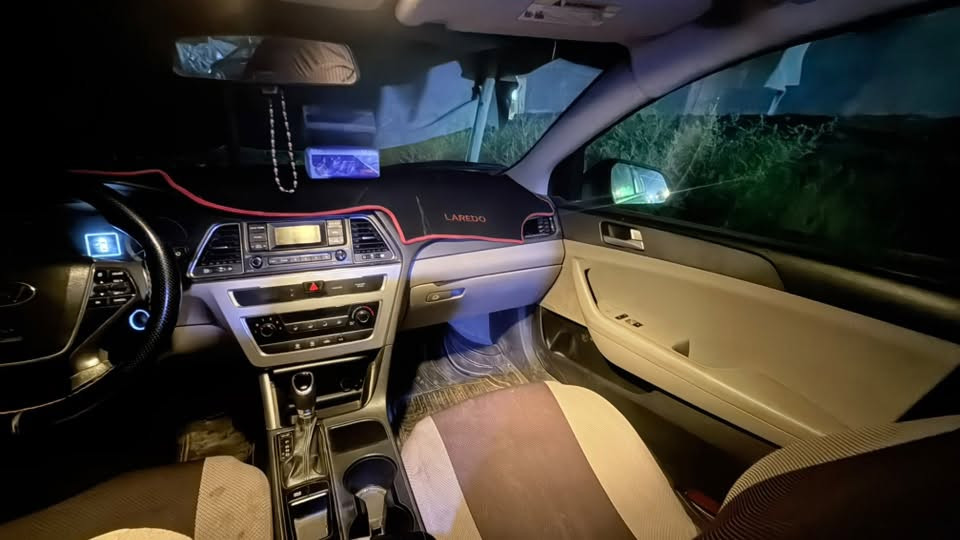سوناتا امريكي 17 
بيها 3 قطع حادث امريكا فقط بنيد 
بنيد تبديل وقماره رش وباب صدر تبديل مع باردات 
مكينه معلايه كازكت 
حداديه صدر قبل سبوع نازله وكامله 
ماشيه 168 ميل 
رقم سليمانيه قديم 
سنويه صار سنتين ساقطه 
باسم كرديه اداورلك  شوكت متحب 
 كربلاء /طويريج 
السعر 95 وبيه مجال 
كربلاء /طويريج
***********
