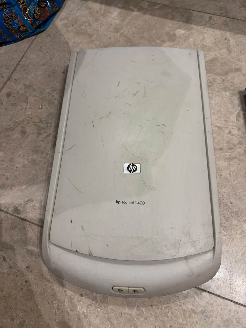 السلام عليكم عندي سكنرات 2 وطابعه جديده hp للبيع مشتريها من فتره طويله وومفتوحه من كارتونتها اريد ابيعهن للاستفتار موجود ع واتساب ***********
