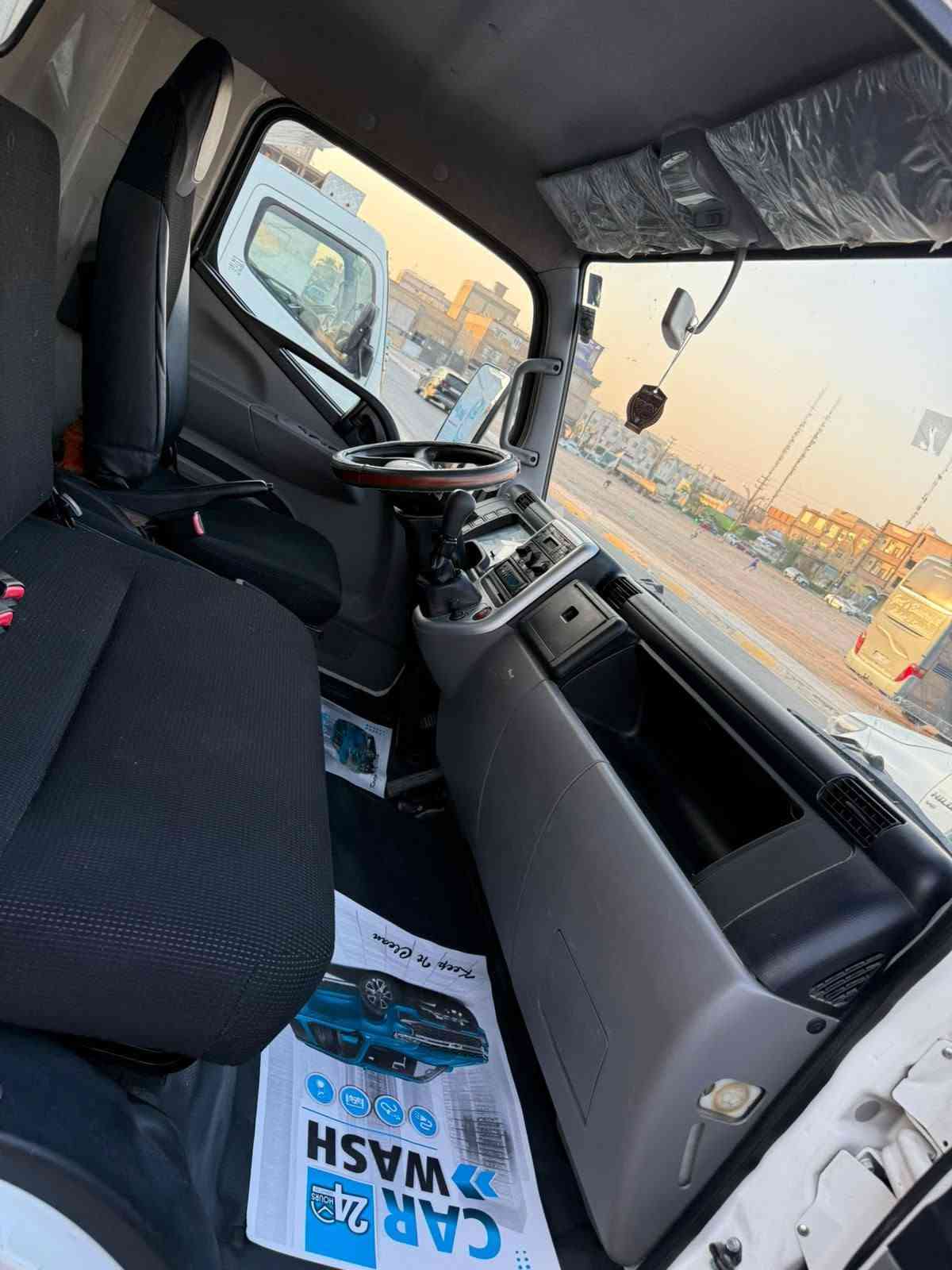 كنتر ميسيبوشي 2023 رقم بغداد مميز
براد الملا جهاز تجميد متصل ❄️
مكفولة كفاله عامة 
تخم تاير جديد 
سيارة جديده كلش 
مكان السيارة كربلاء 
سعر  مناسب
للتواصل ***********
