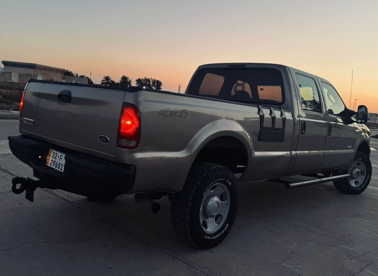 (( فورد 2007  اربيل سوبر ديوتي F-350 باور ستروك ، محرك V8 توربو گاز ، گير اوتماتيك ، فور ويل ، رقم اربيل تحويل أو وكالة ، جاهزة و بلادية مكفولة و نظيفة جداً داخل و خارج ))

كلشي اكو بالسوك اكو ارخص واكو اغلى حسب النضافه
:
السعر / 88 ورقة💰
:
***********
مكان السياره بغداد الغزالية
