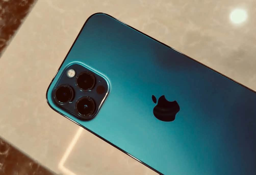 السلام علــيكم ( اخواني الأعزاء )
ايفــون 12 PRO MAX v
ازرق 💙📲
بطاريه 79 اصلي مابدله 🔋
شاشه اصليه 📱
ذكره 256. 
⭕️قطاره مال شحن 
⭕️ نضافه حيل زينه 
⭕️ الجهاز ابد مامفتوح أنطيك هيا تروح أجيكو وترجع 
⭕️ الجهاز تستلمو بدون غراض فقط الجهاز 
⭕️ ضمان يومين اي تقطيع ترجعو 
⭕️ فيس بي شــغال
الســـعر ⚡️جداً مغري 😓 
520 الف 💵 
الــرقم ***********
